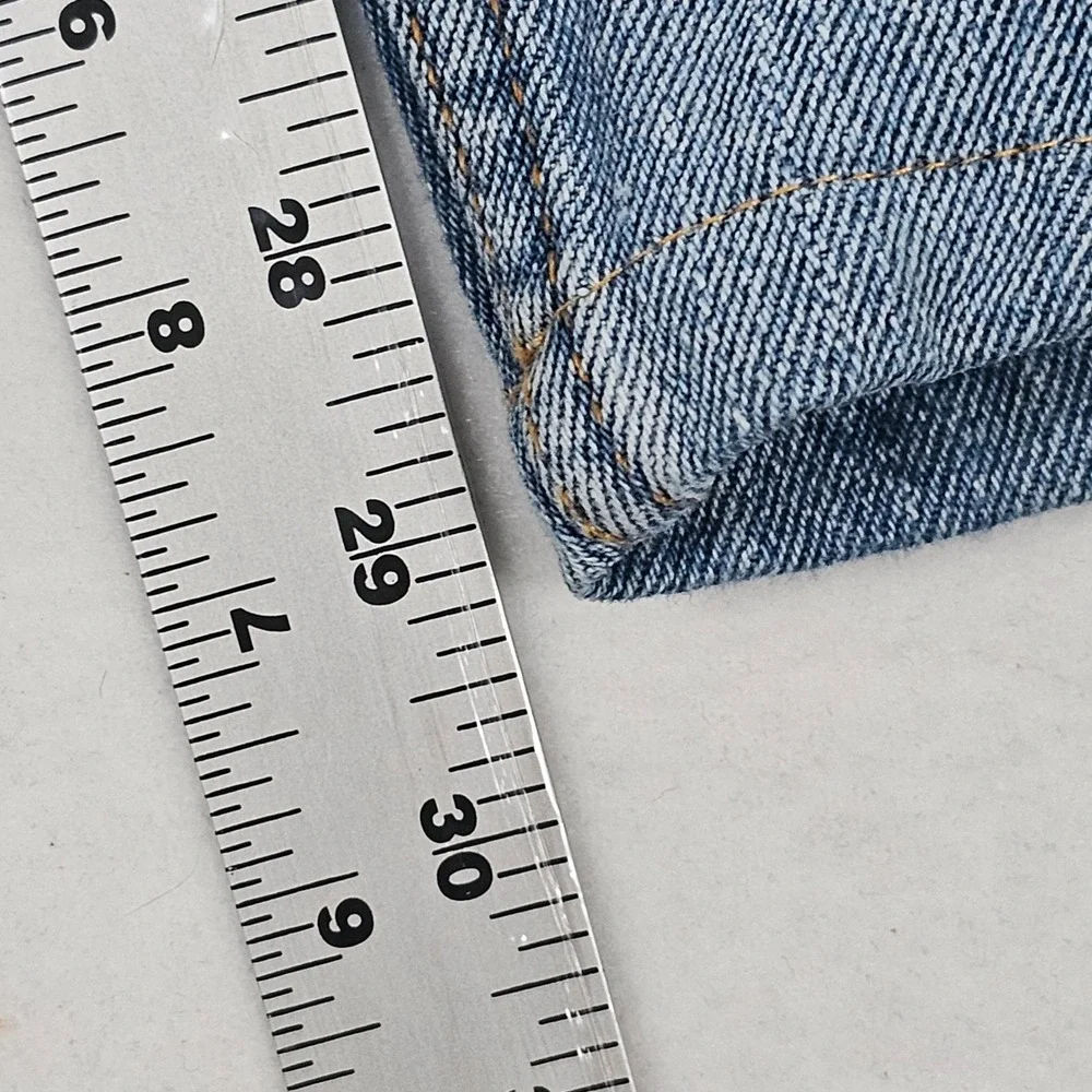 Levis 560 Comfort Fit Jeans Mens 36x32 Blue Denim Tapered Leg Medium Wash - Picture 8 of 10